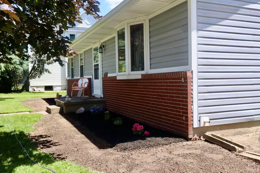 104 E 1st Street, Fowler, IN 47944 - #3