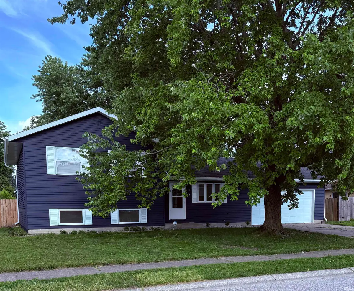 606 S Brook Avenue, Mishawaka, IN 46544 - #1