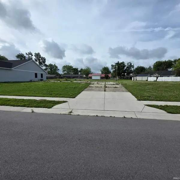 701 Englewood Drive, Winchester, IN 47394