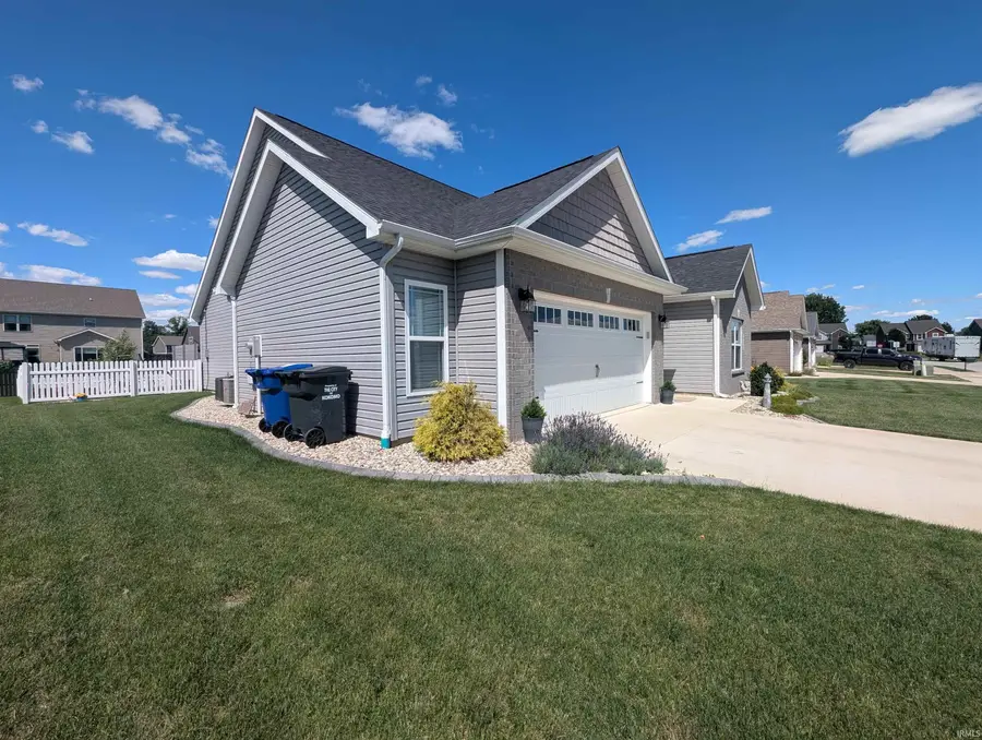 2710 Seattle Slew Lane, Kokomo, IN 46901 - #2