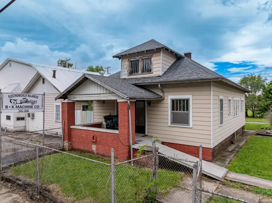 313 W 5th Street, Muncie, IN 47302 - #3