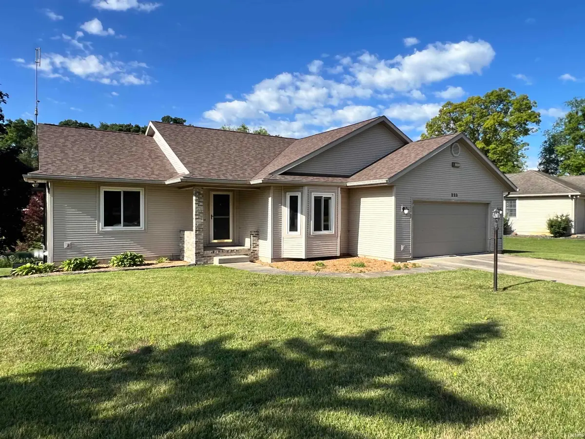 223 E Deerwood Ct, Warsaw, IN 46582 - #1
