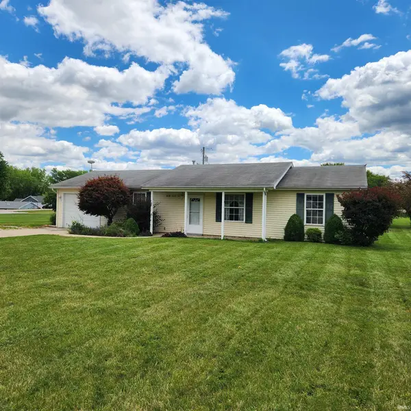 9239 E Lilac Lane, Cromwell, IN 46732