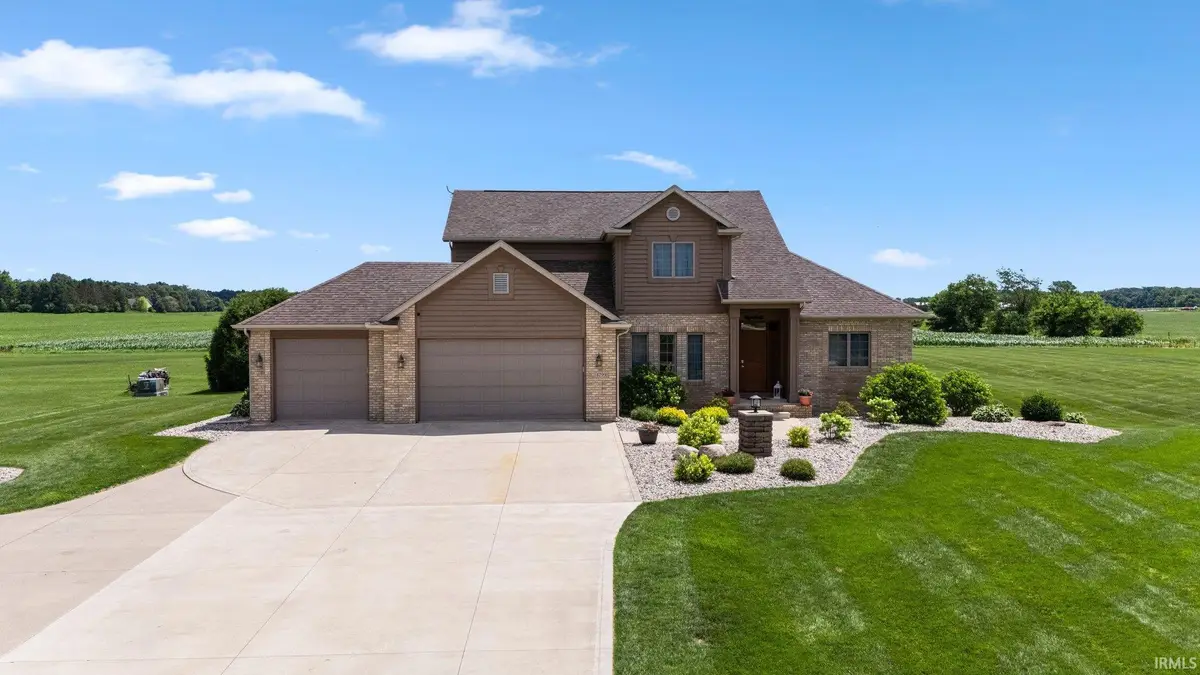 4799 S Longmeadow Drive, Columbia City, IN 46725 - #1