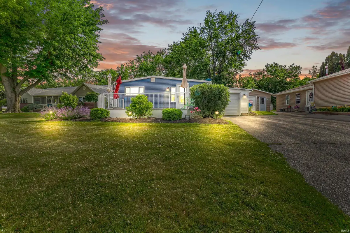 2515 Ln 150 Hamilton Lk, Hamilton, IN 46742 - #1