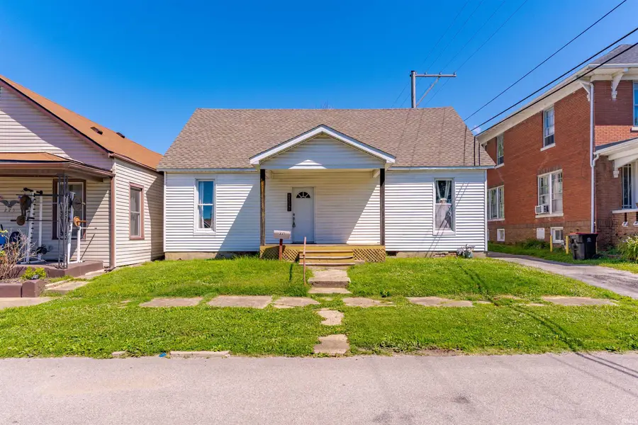221 W Eighth Street, Mount Vernon, IN 47620 - #2