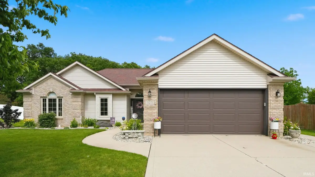 325 Ridge Hill Place, Fort Wayne, IN 46804 - #1