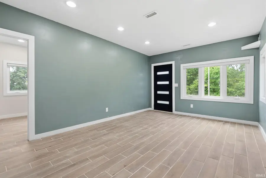 3824 Covington Road, Fort Wayne, IN 46804 - #2