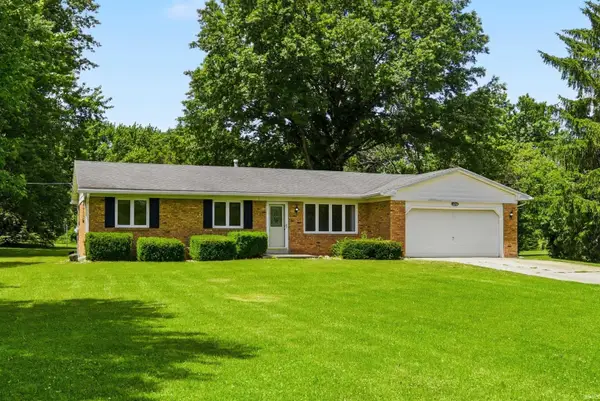 6266 N 900 E Road, New Carlisle, IN 46552