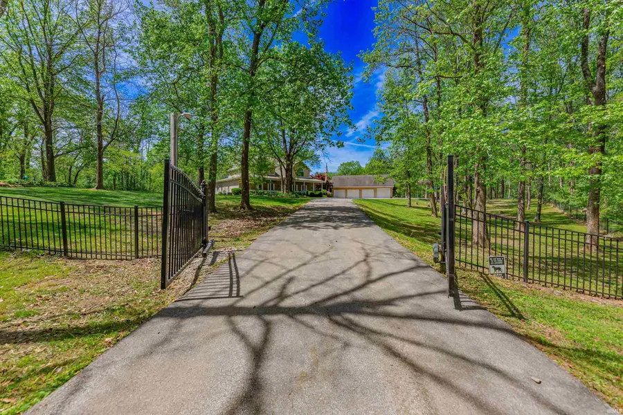 1411 S Center Road, Boonville, IN 47601 - #3