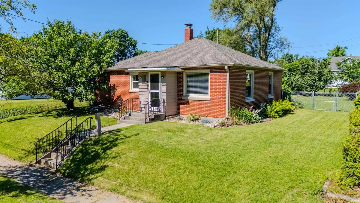 606 N Wayne Street, North Manchester, IN 46962 - #1