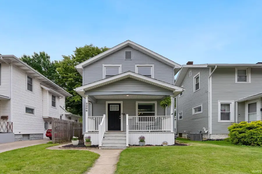 2206 Pleasant Avenue, Fort Wayne, IN 46805 - #2