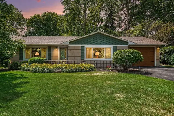 121 S Twyckenham Drive, South Bend, IN 46617
