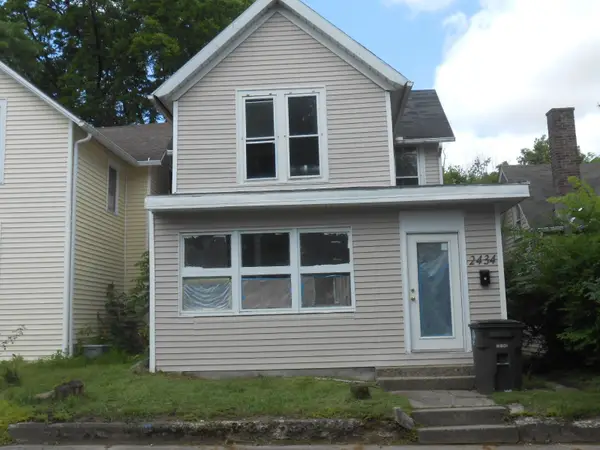 2434 Thompson Avenue, Fort Wayne, IN 46807