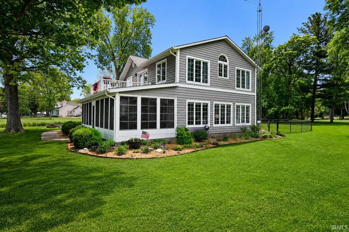 6019 S State Road 10, Knox, IN 46534 - #1