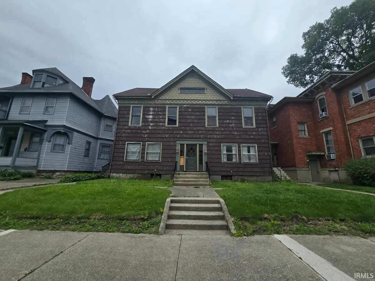 813 W Berry Street, Fort Wayne, IN 46802 - #1