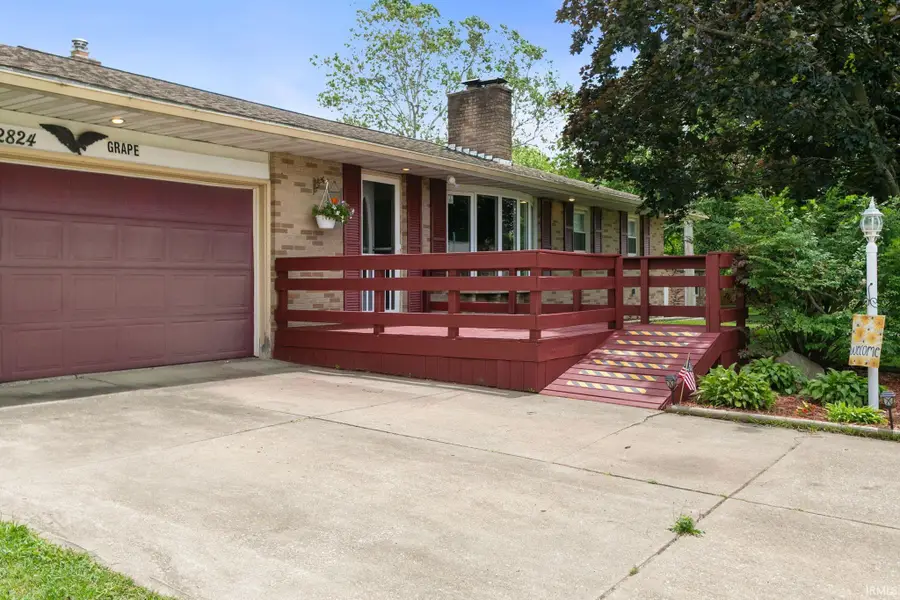 2824 Grape Road, Mishawaka, IN 46545 - #2