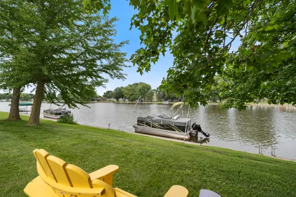 2127 Bluewater Drive, Warsaw, IN 46580