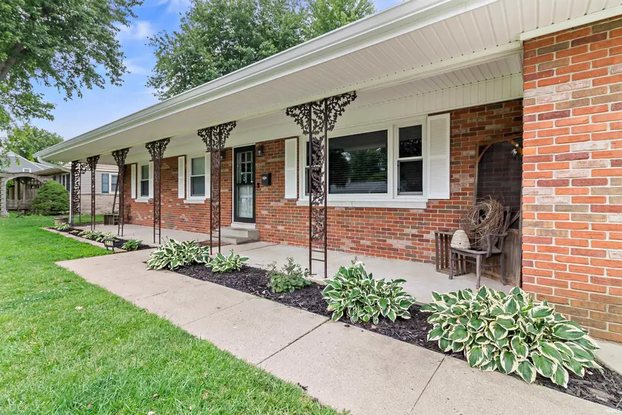 210 E North E Street, Gas City, IN 46933 - #2