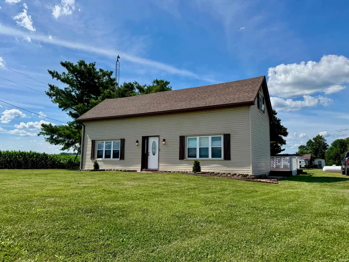 394 E 300 S Road, Princeton, IN 47670 - #1