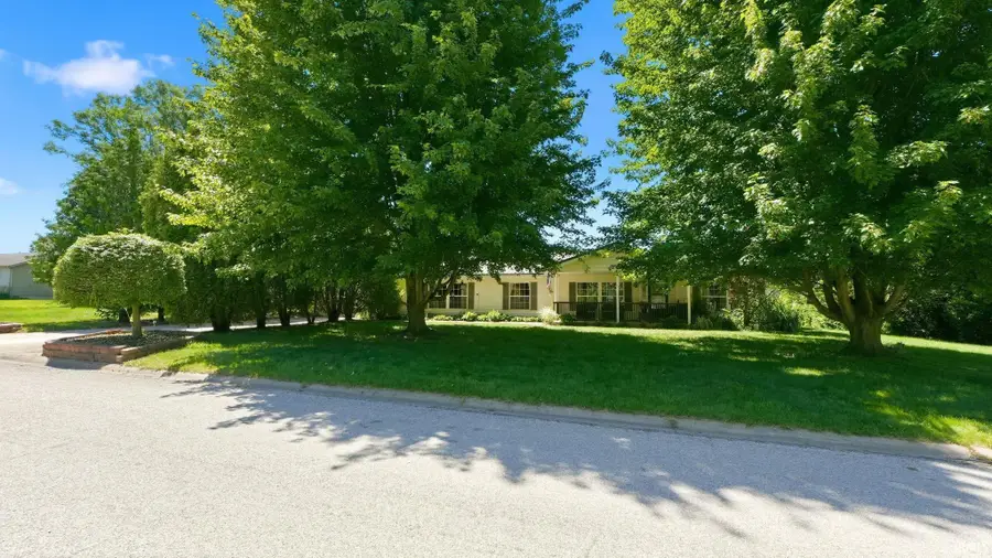 1495 E Dove Lane, Milford, IN 46542 - #2