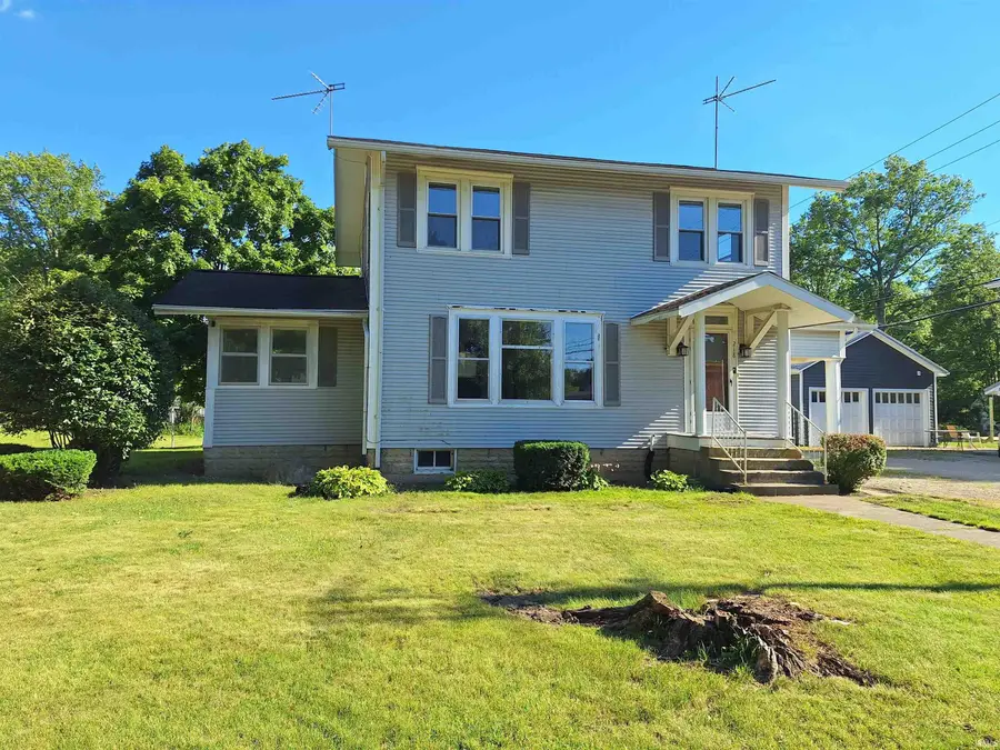 218 Dearborn Street, Berne, IN 46711 - #2