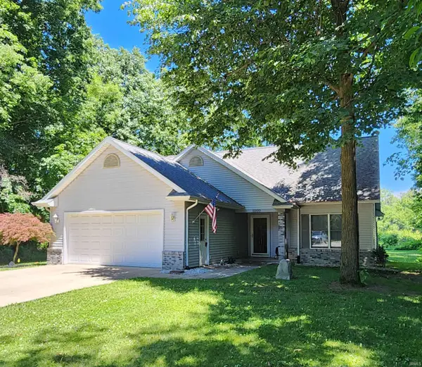 6999 E Tee Trail, Syracuse, IN 46567