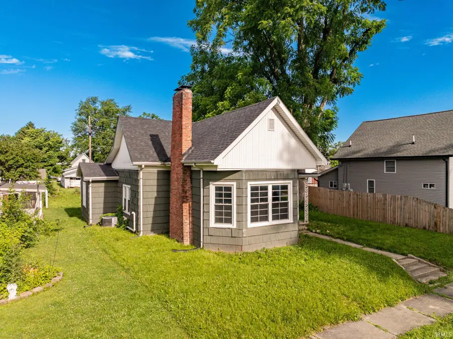 806 S 17th Street, Elwood, IN 46036 - #2