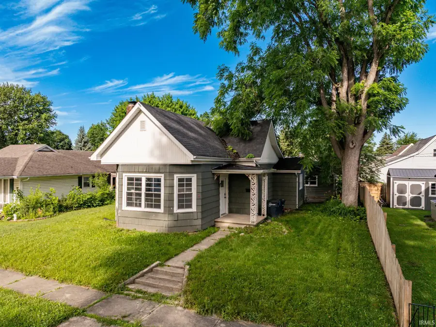 806 S 17th Street, Elwood, IN 46036 - #3