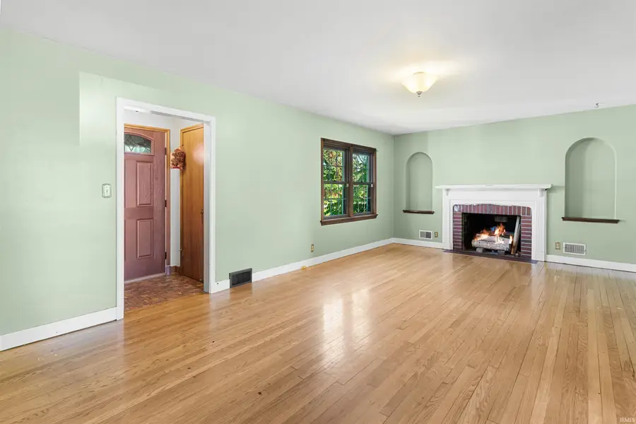 614 N Arch Street, Monon, IN 47995 - #2