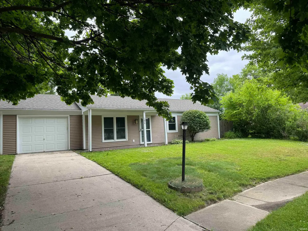7824 Greenbank Court, Fort Wayne, IN 46815 - #1