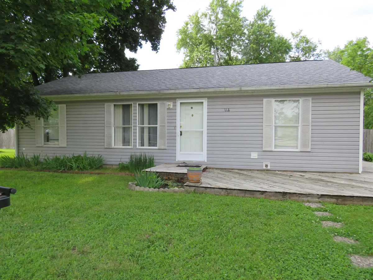 114 E 3rd Street, Rochester, IN 46975 - #1
