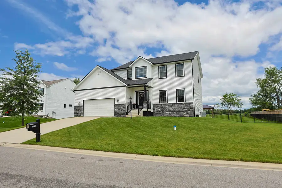 10203 Roszalka Court, Granger, IN 46530 - #2