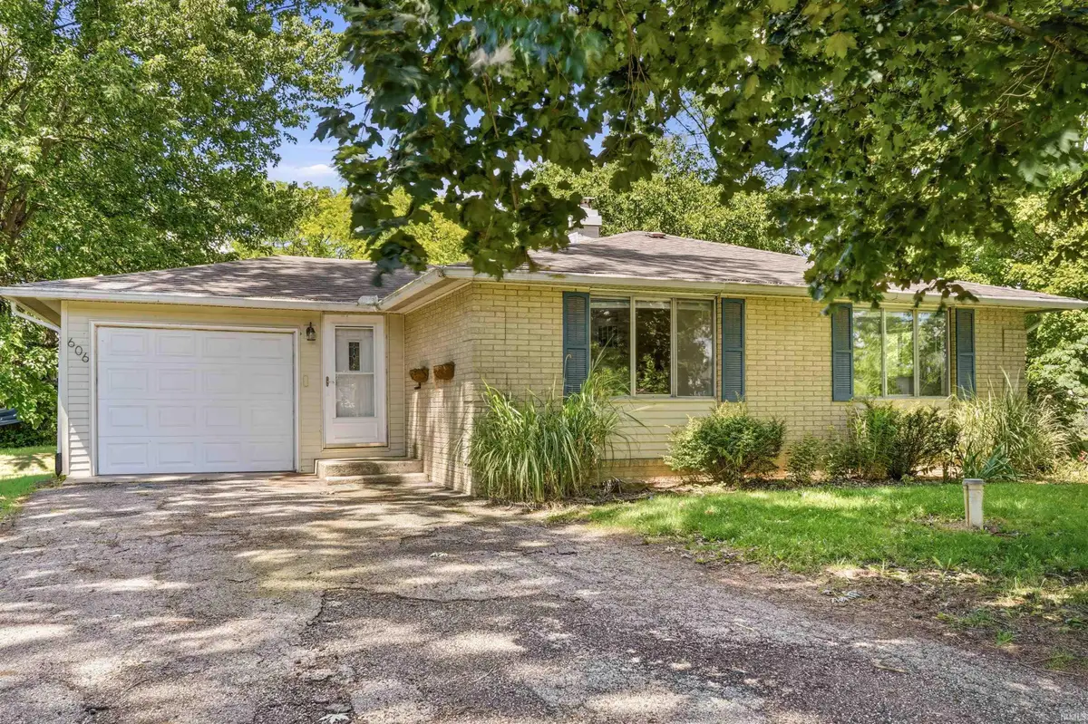 606 W Elm Street, North Webster, IN 46555 - #1