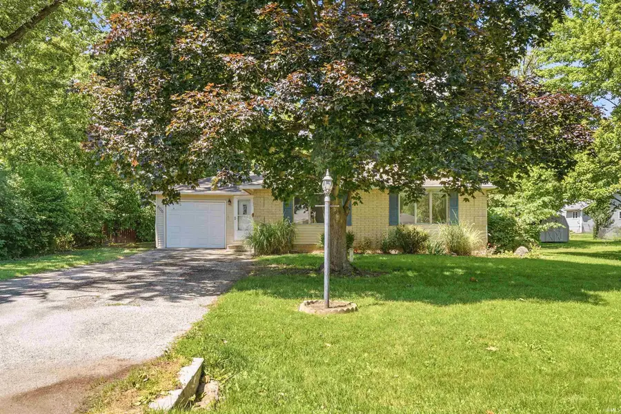 606 W Elm Street, North Webster, IN 46555 - #2