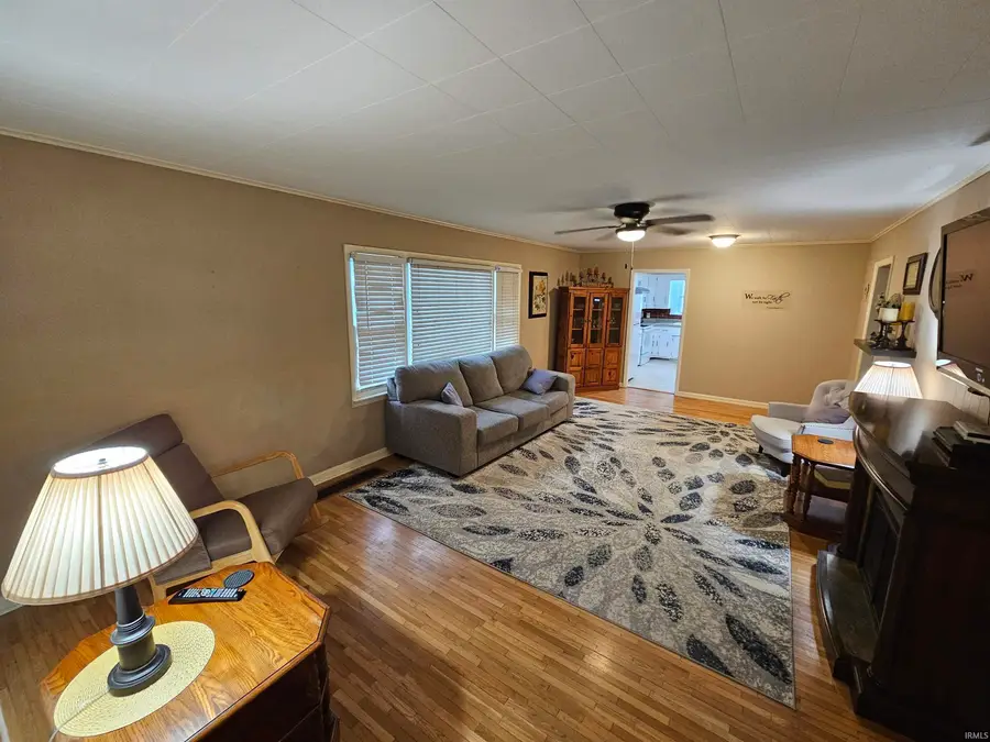 813 W 4th Street, Bicknell, IN 47512 - #3