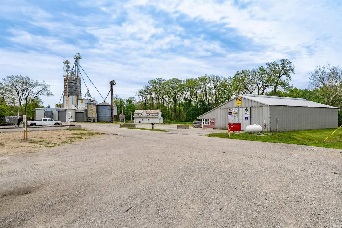 10199 S Wayne Road, Warren, IN 46792 - #1