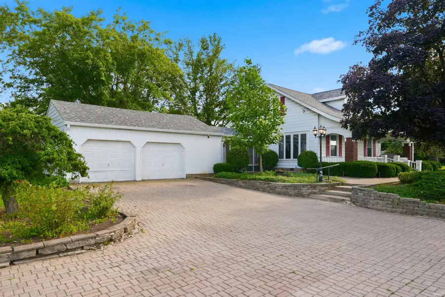 8901 E Jackson Street, Selma, IN 47383 - #2