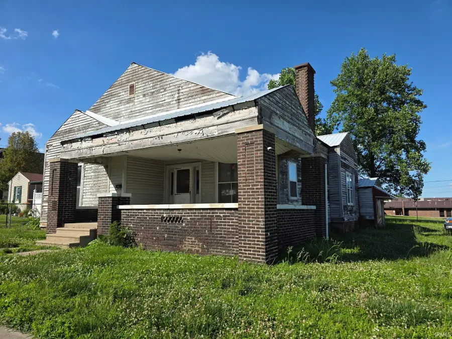 504 N Main Street, Bicknell, IN 47512 - #2