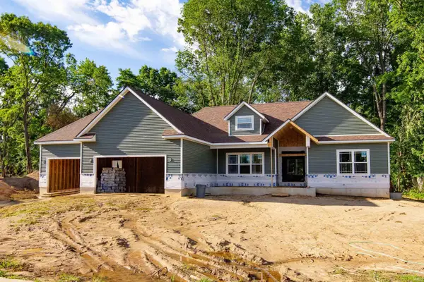 16390 Greystone Drive, Granger, IN 46530