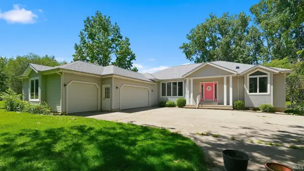 1817 Deer Trail, Warsaw, IN 46580