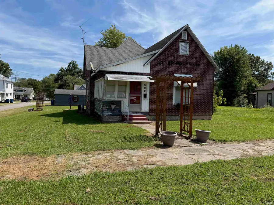602 S Lawton Street, Jasonville, IN 47438 - #2