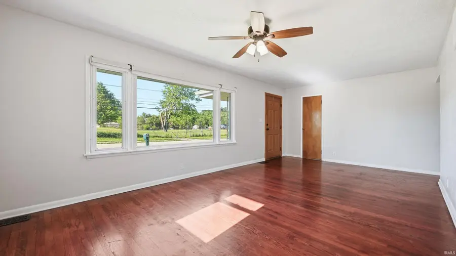 204 W Cromer Avenue, Muncie, IN 47302 - #3