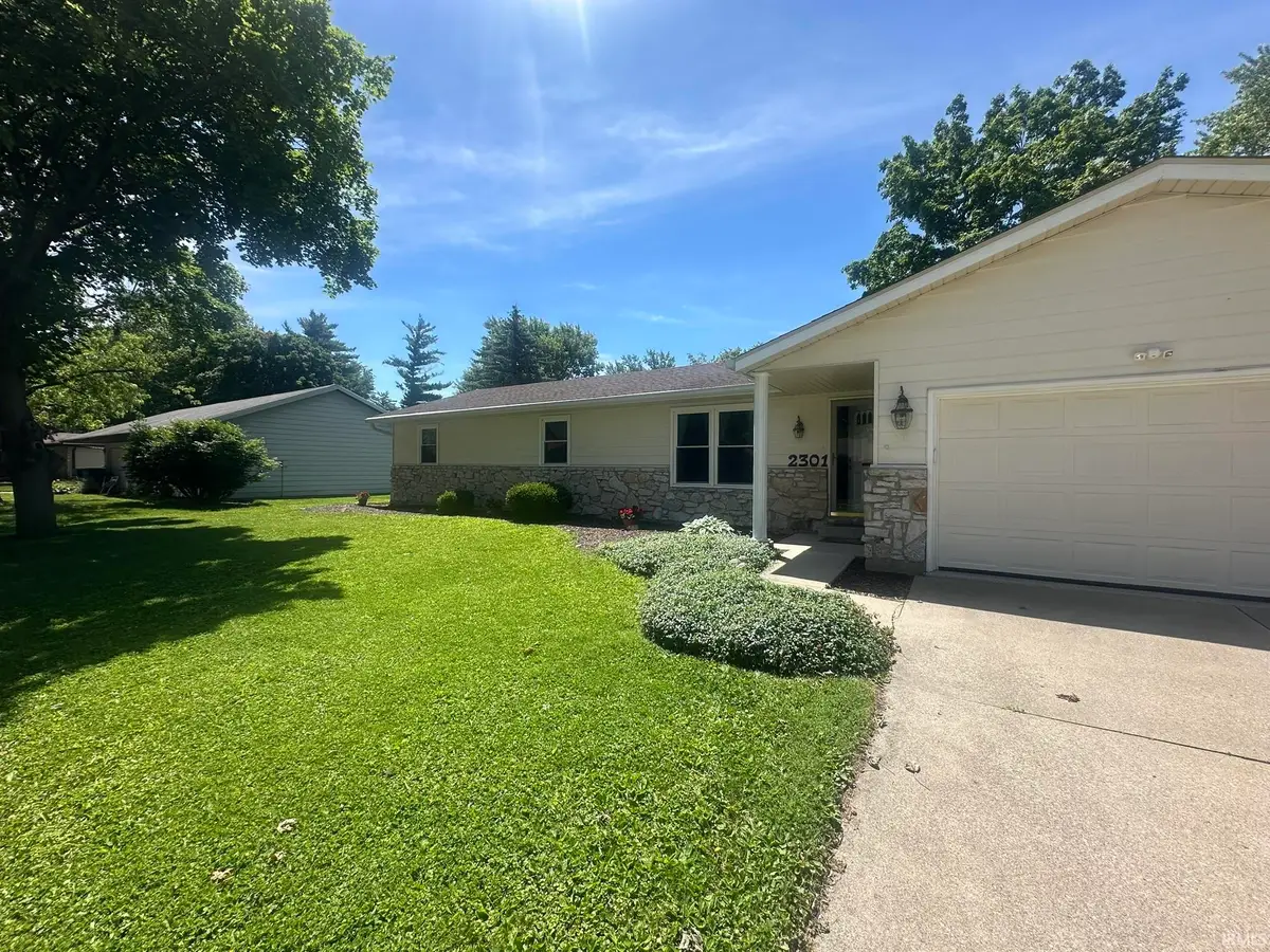 2301 W Village Drive, Muncie, IN 47304 - #1
