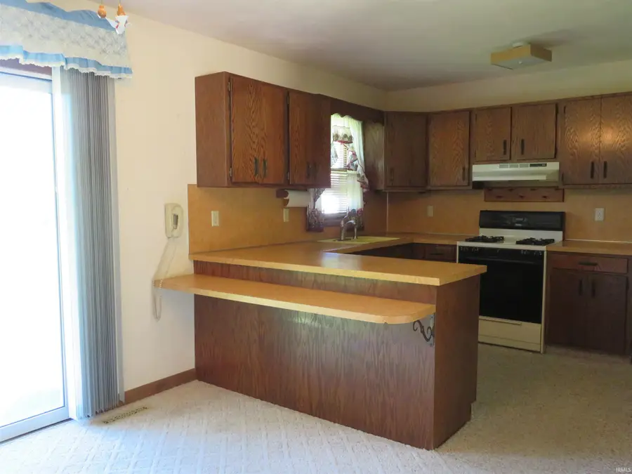 3376 E Kenway Drive, Warsaw, IN 46580 - #3