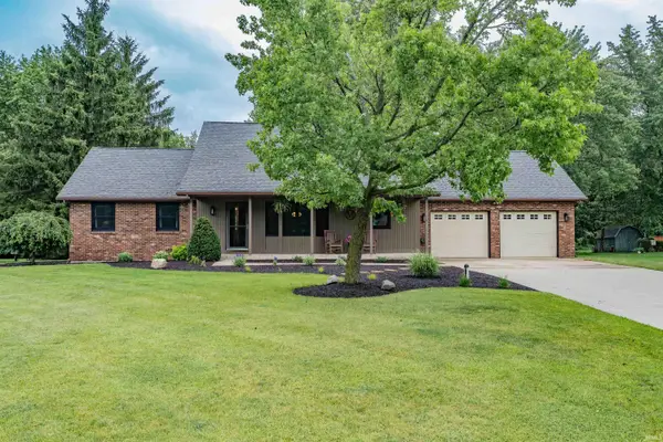 3232 Plantation Trail, Fort Wayne, IN 46818