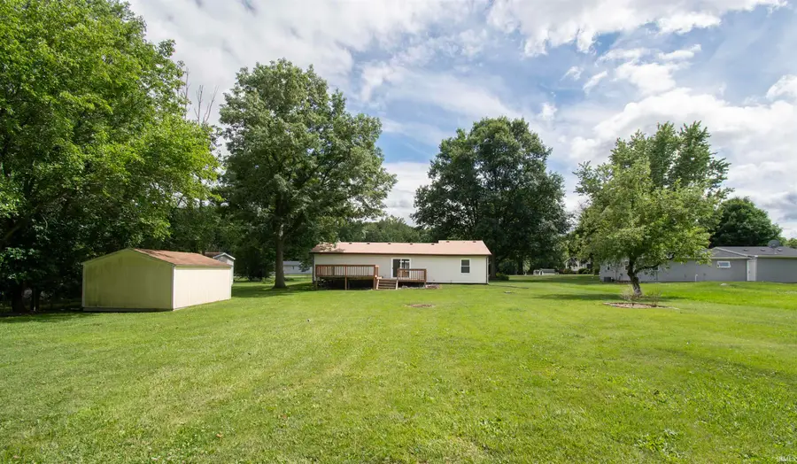 372 W Greenwood Drive, Kendallville, IN 46755 - #3