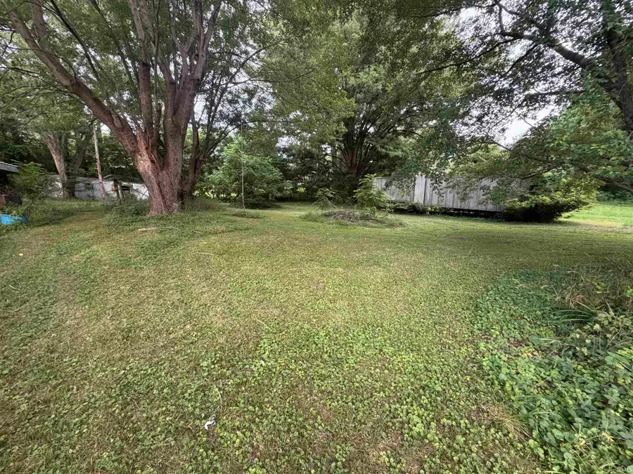 7 Rawlins Street, Bedford, IN 47421 - #3