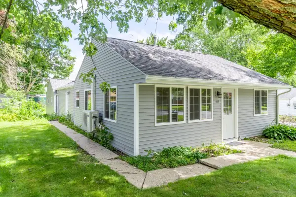 617 E Randolph Street, Angola, IN 46703