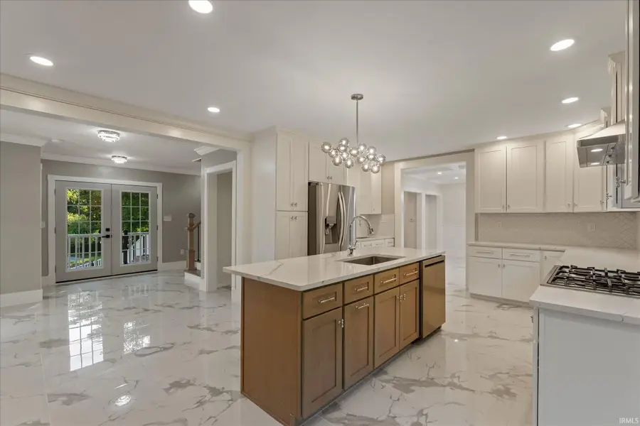 3002 Robinhood Lane, South Bend, IN 46614 - #3